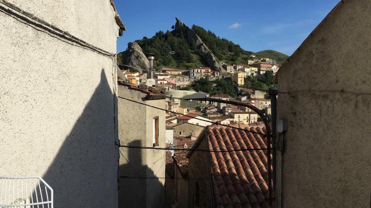 La Via Di Fuga Διαμέρισμα Pietrapertosa Εξωτερικό φωτογραφία